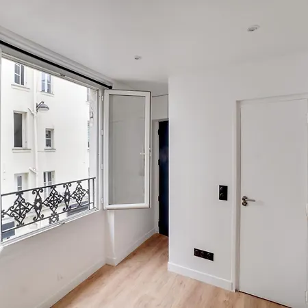 Superbe Studio En Plein Coeur De Paris Exterior photo