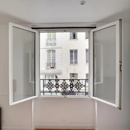 Superbe Studio En Plein Coeur De Paris Exterior photo